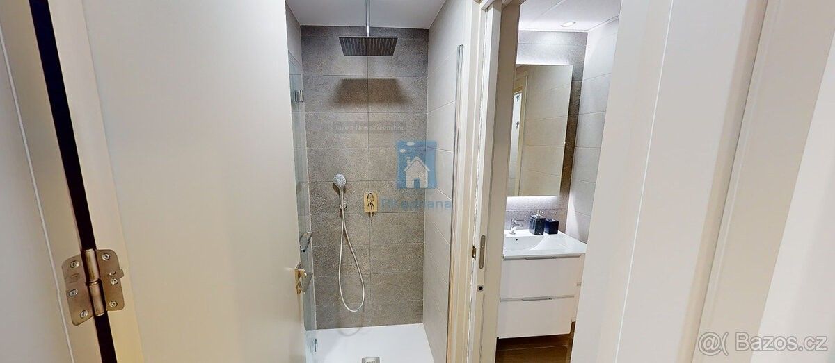 Rodinný dům · 987 66, Zahraničí - 3