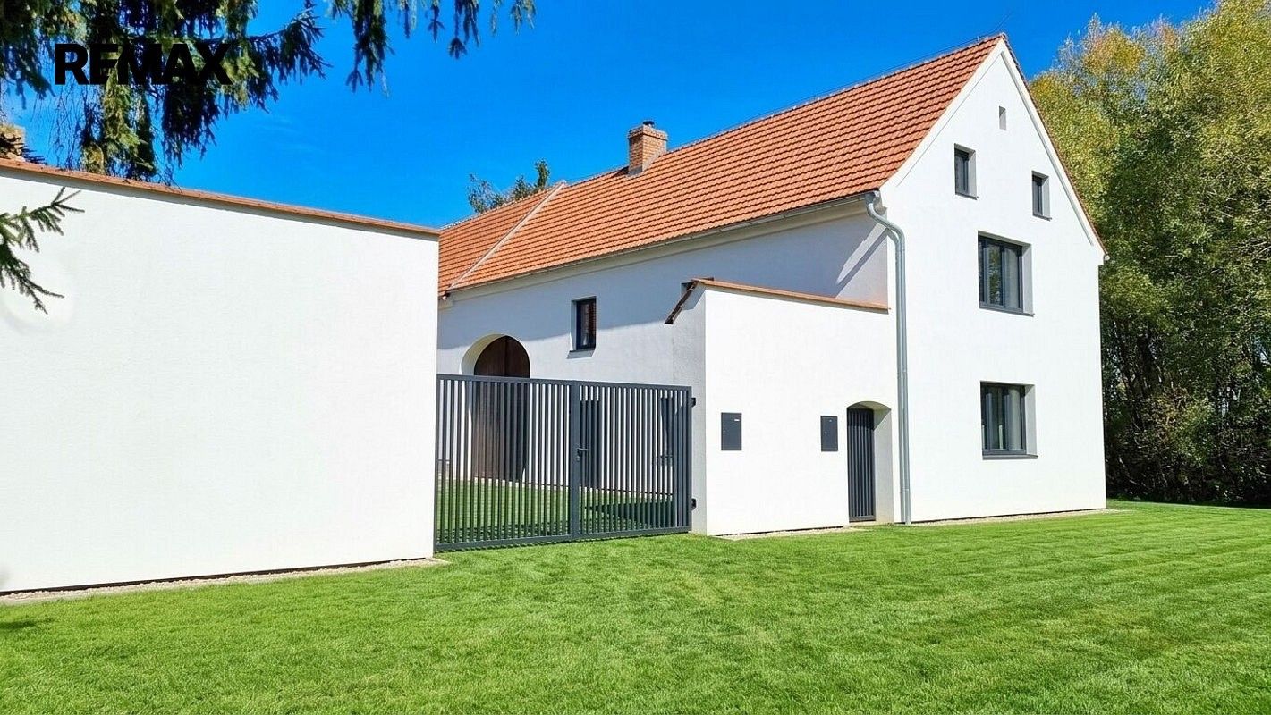 Zemědělské objekty, Omlenice, okres Český Krumlov, Jihočeský kraj, 610 m² - 2
