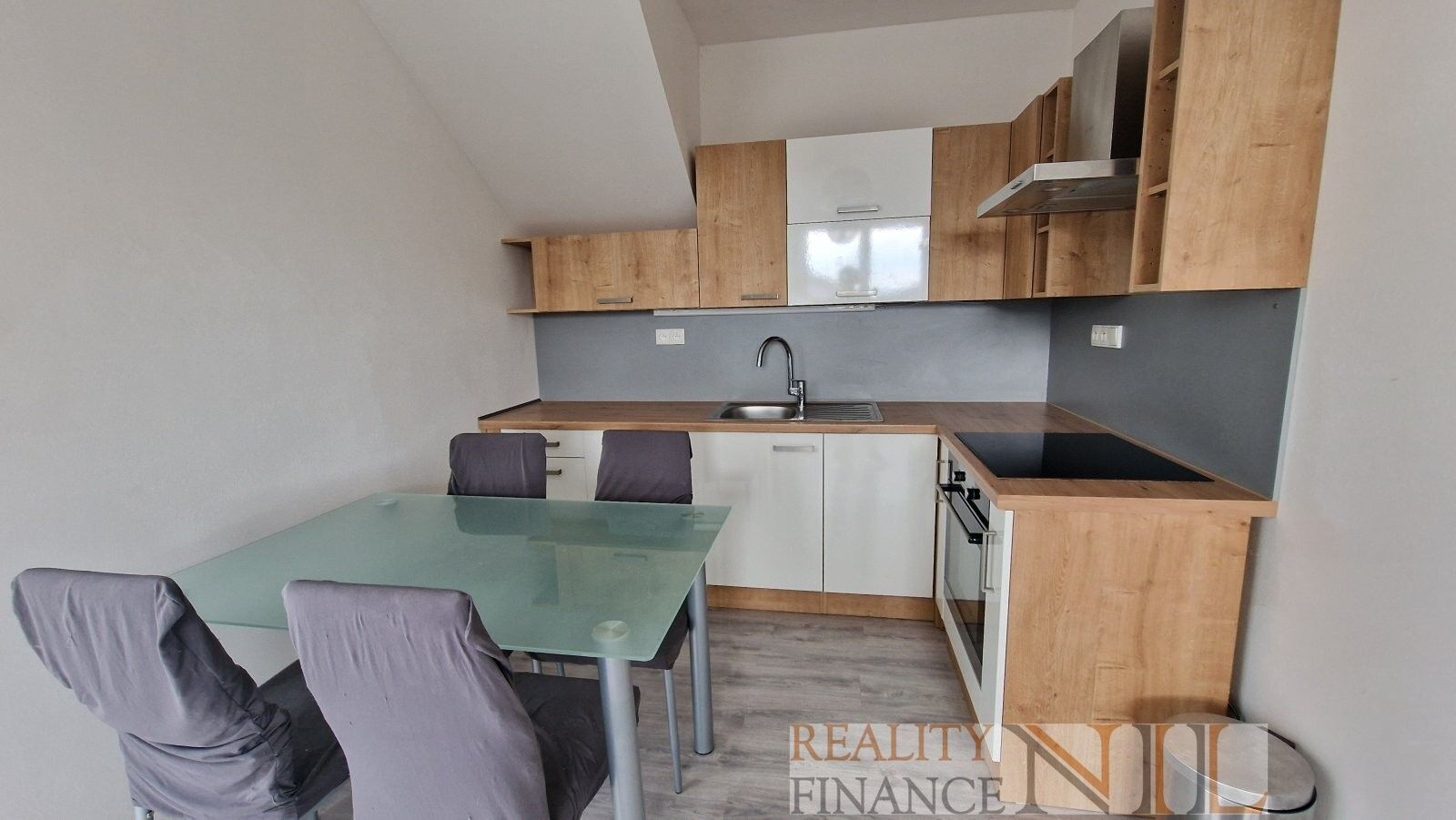 Byt 2+kk · 50 m² · Platanová 667, Město Touškov - 3