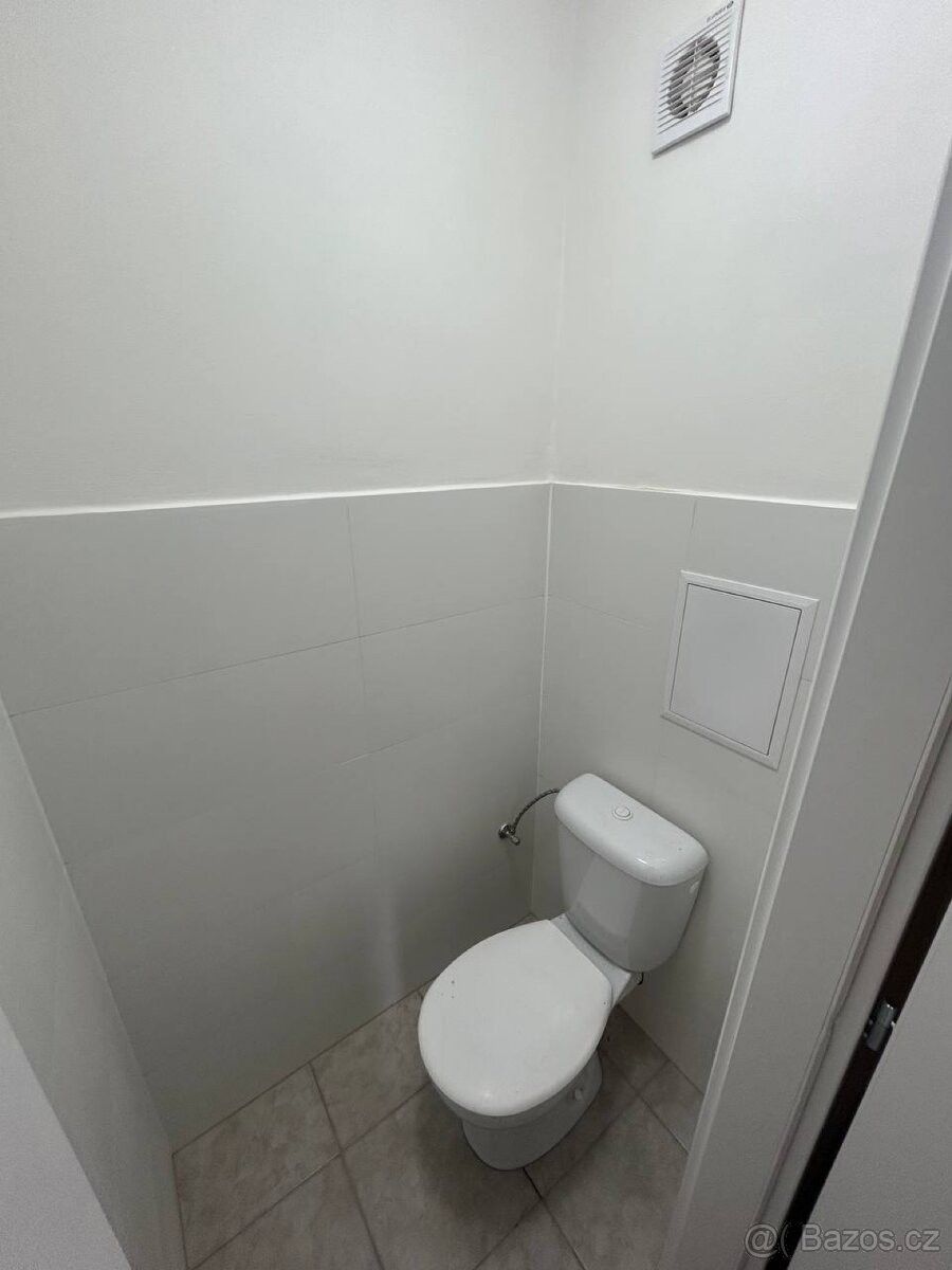 Pronájem byt - Praha, 160 00