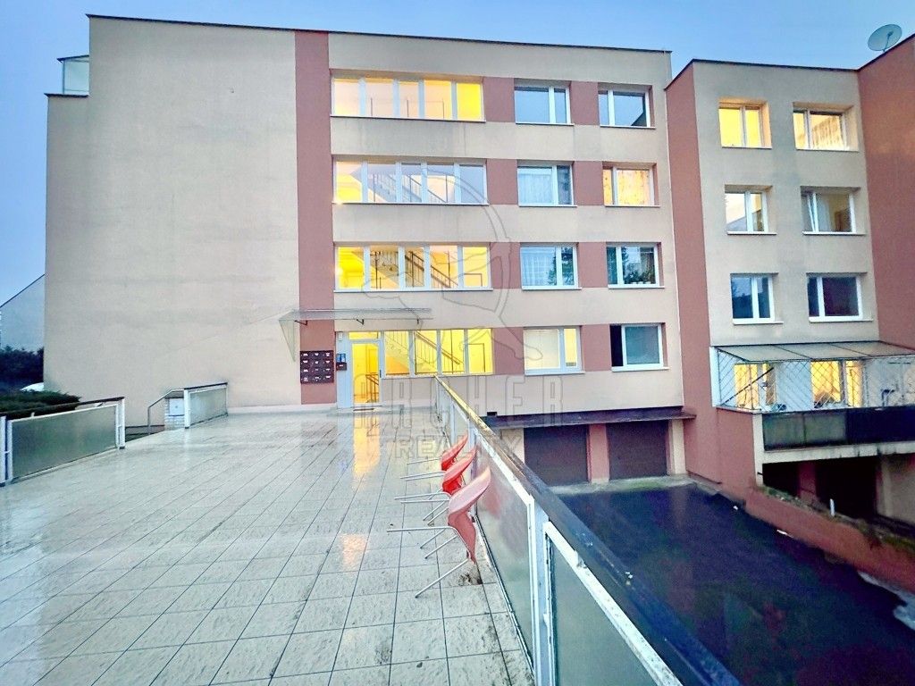 2+kk, Královická 2274, Praha, 49 m²