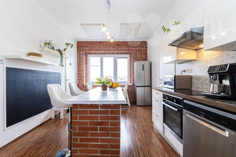 Prodej byt 4+1 - Nádražní, Hrochův Týnec, 97 m²