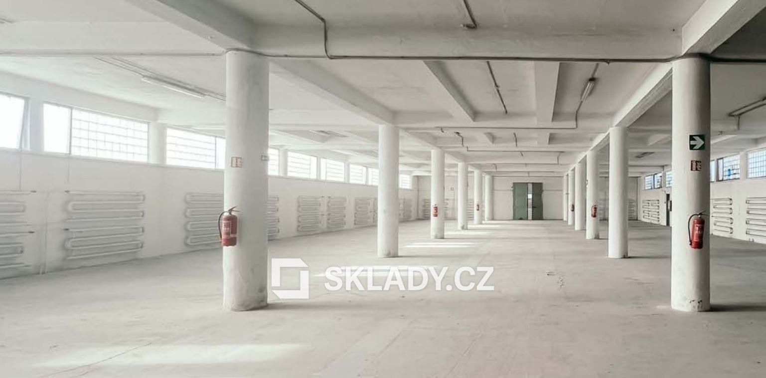 Sklady, Přerov, 985 m²