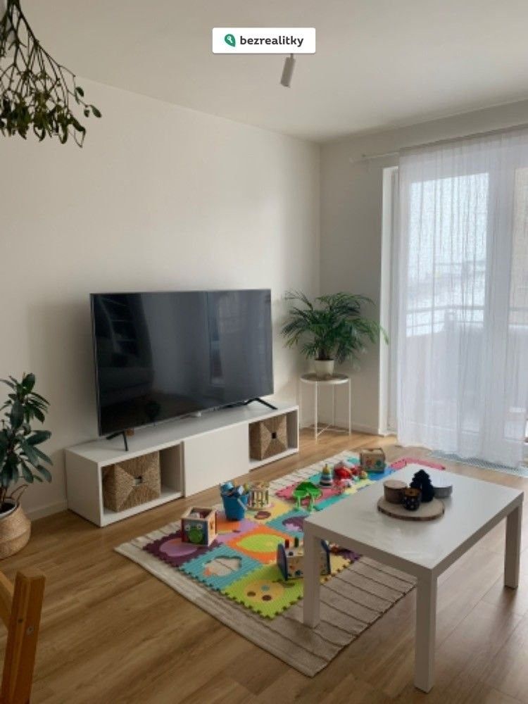 Prodej byt 2+kk - Mantovská 790, Praha Horní Měcholupy, 50 m² - 2