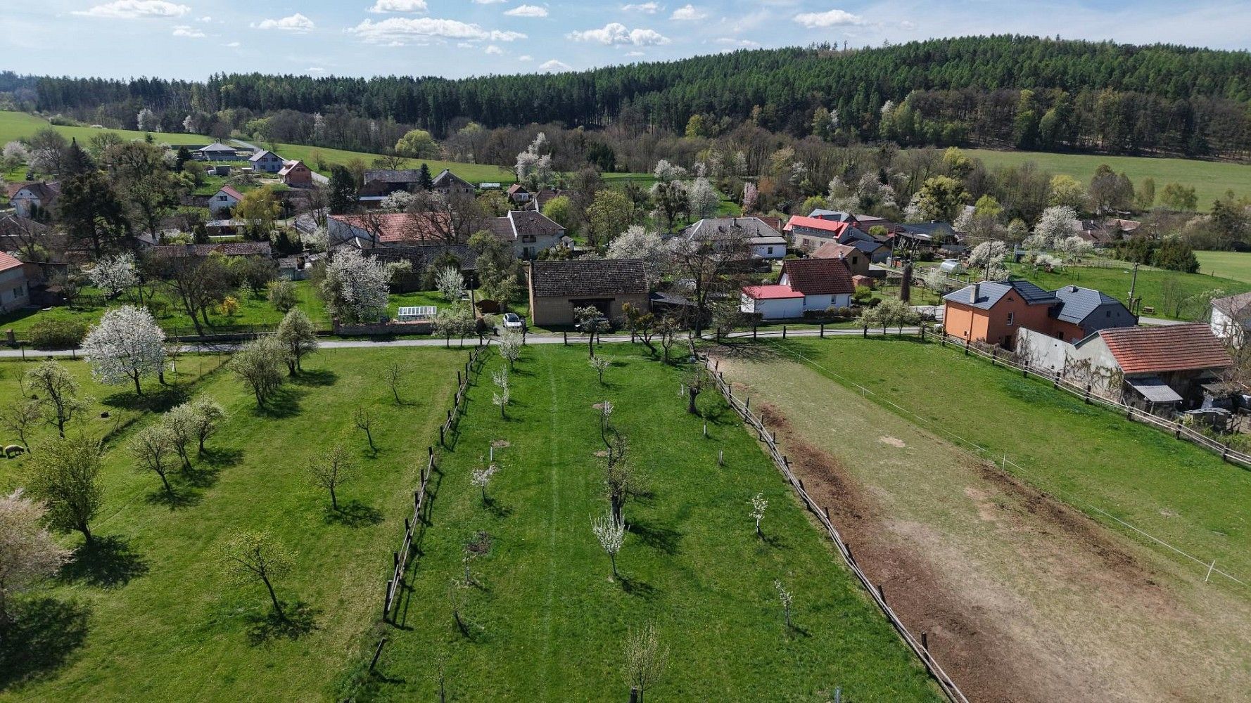 Pozemek pro bydlení · Bouzov - Obectov, okres Olomouc, Olomoucký kraj - 4