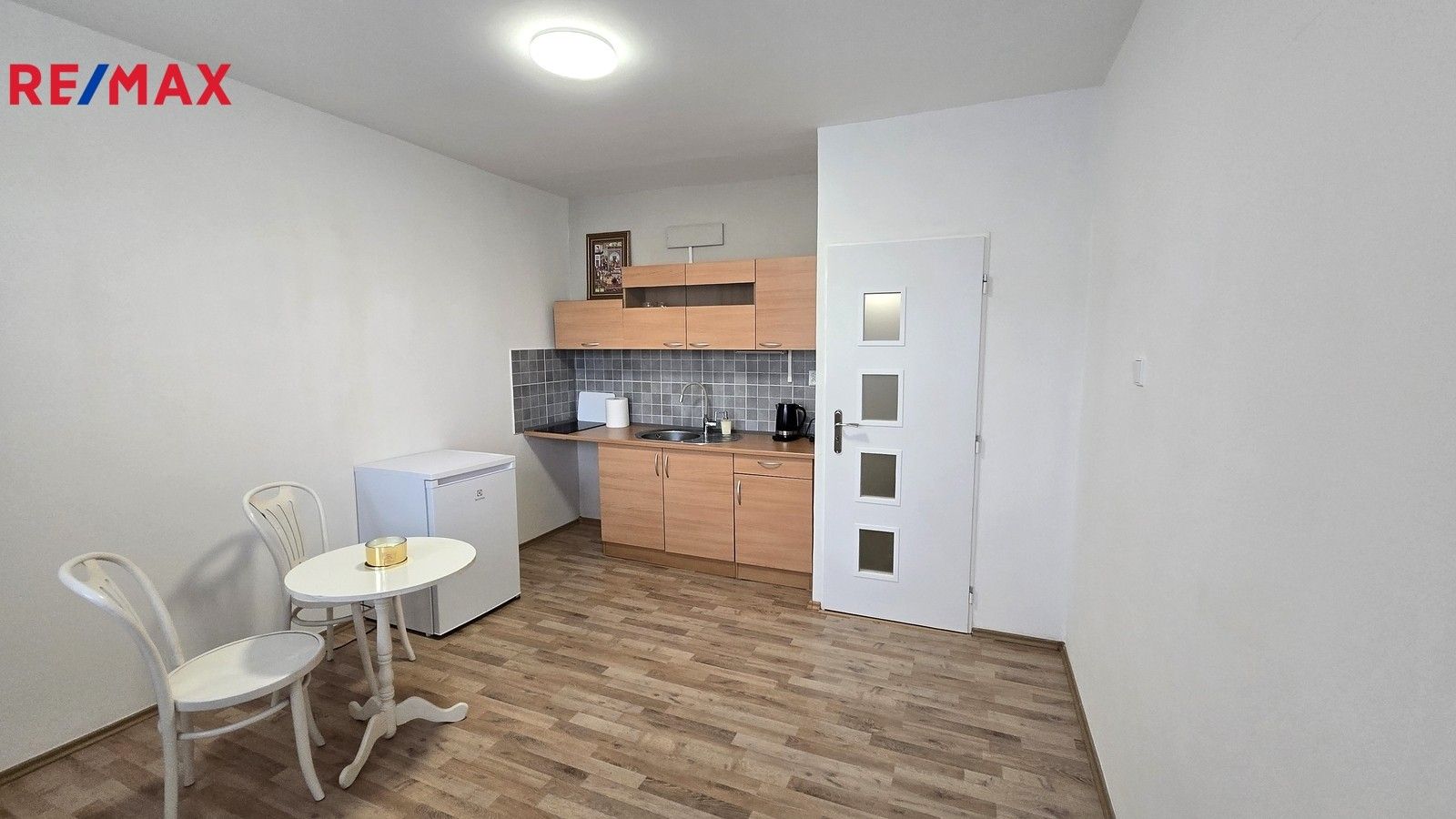 1+kk, Třebízského náměstí 516, Postoloprty, 20 m²