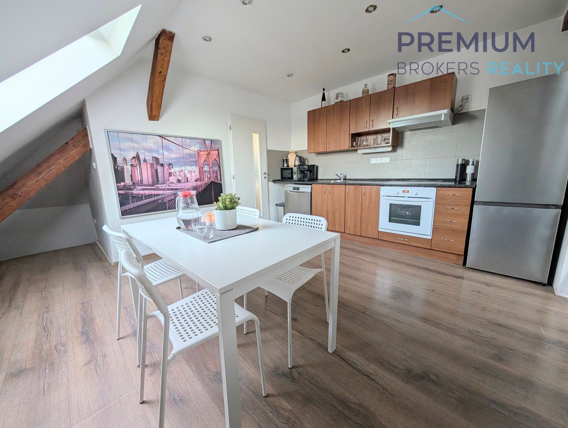 Prodej byt 2+kk - Horní Počaply, 70 m²
