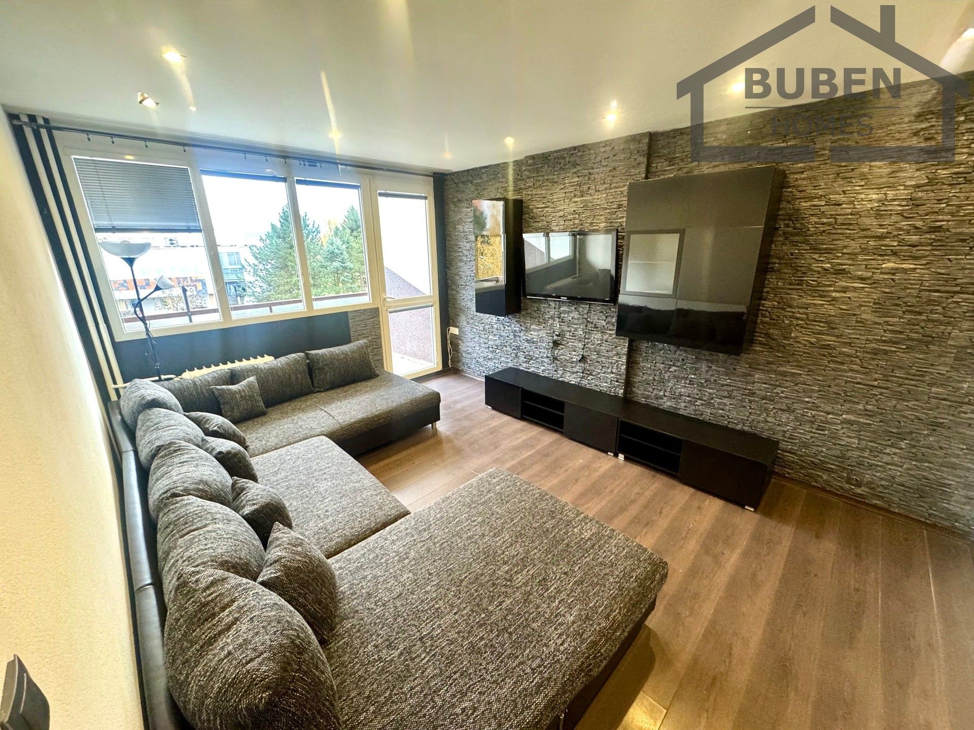 Prodej byt 4+1 - Bělojarská, Tachov, 84 m²