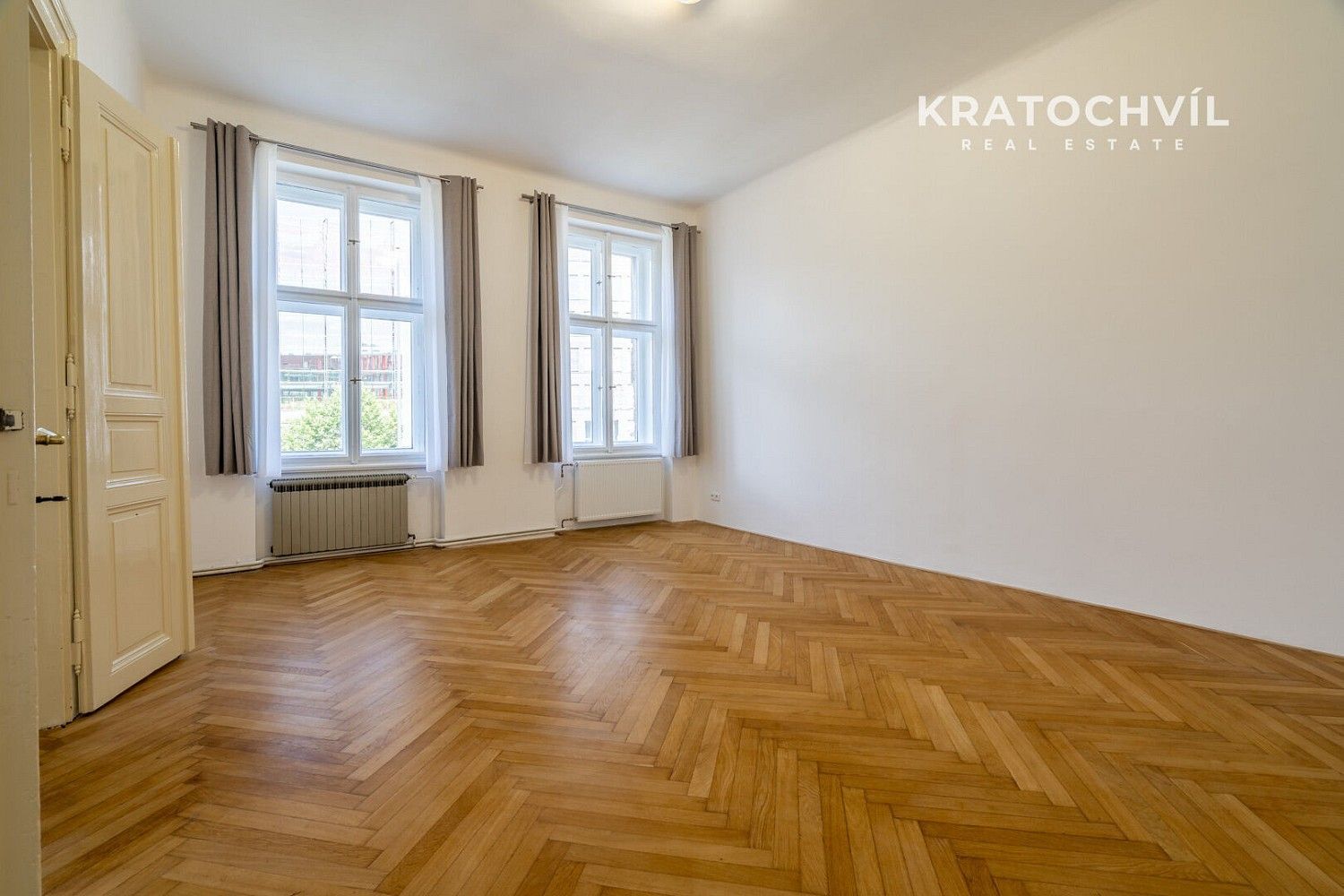 3+kk, U nádražní lávky, Praha 8 - Karlín, 101 m² - 2