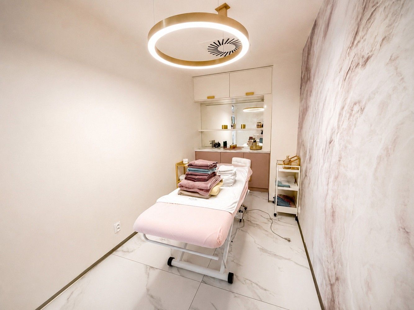 Obchodní prostory, Vysoký Újezd, okres Beroun, Středočeský kraj, 73 m² - 2