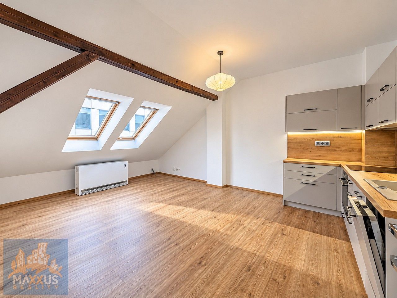 2+kk, Praha - Karlín, okres Praha 8, Hlavní město Praha, 62 m² - 1