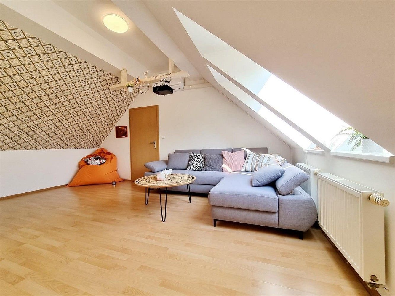 Byt 4+kk · 102 m² · Praha - Libeň, okres Praha 8, Hlavní město Praha - 3