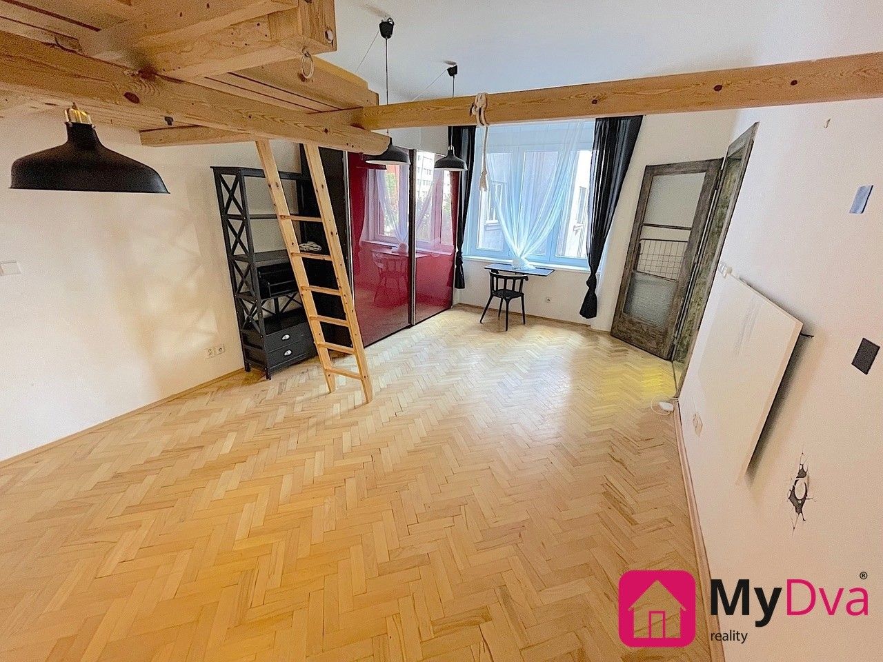 1+1, Tusarova, Praha, 29 m² - 2
