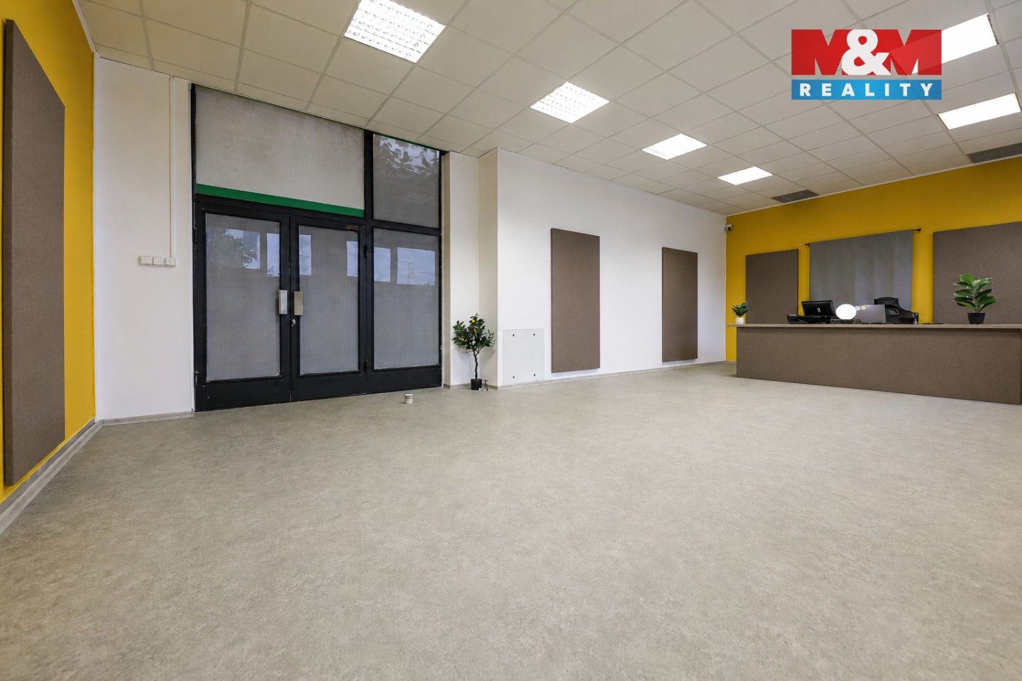 Obchodní prostory, Husova, Plzeň, 93 m² - 1