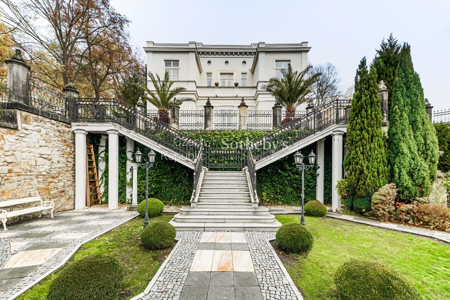Rodinné domy, Karlovy Vary, Karlovarský kraj, 468 m² - 1