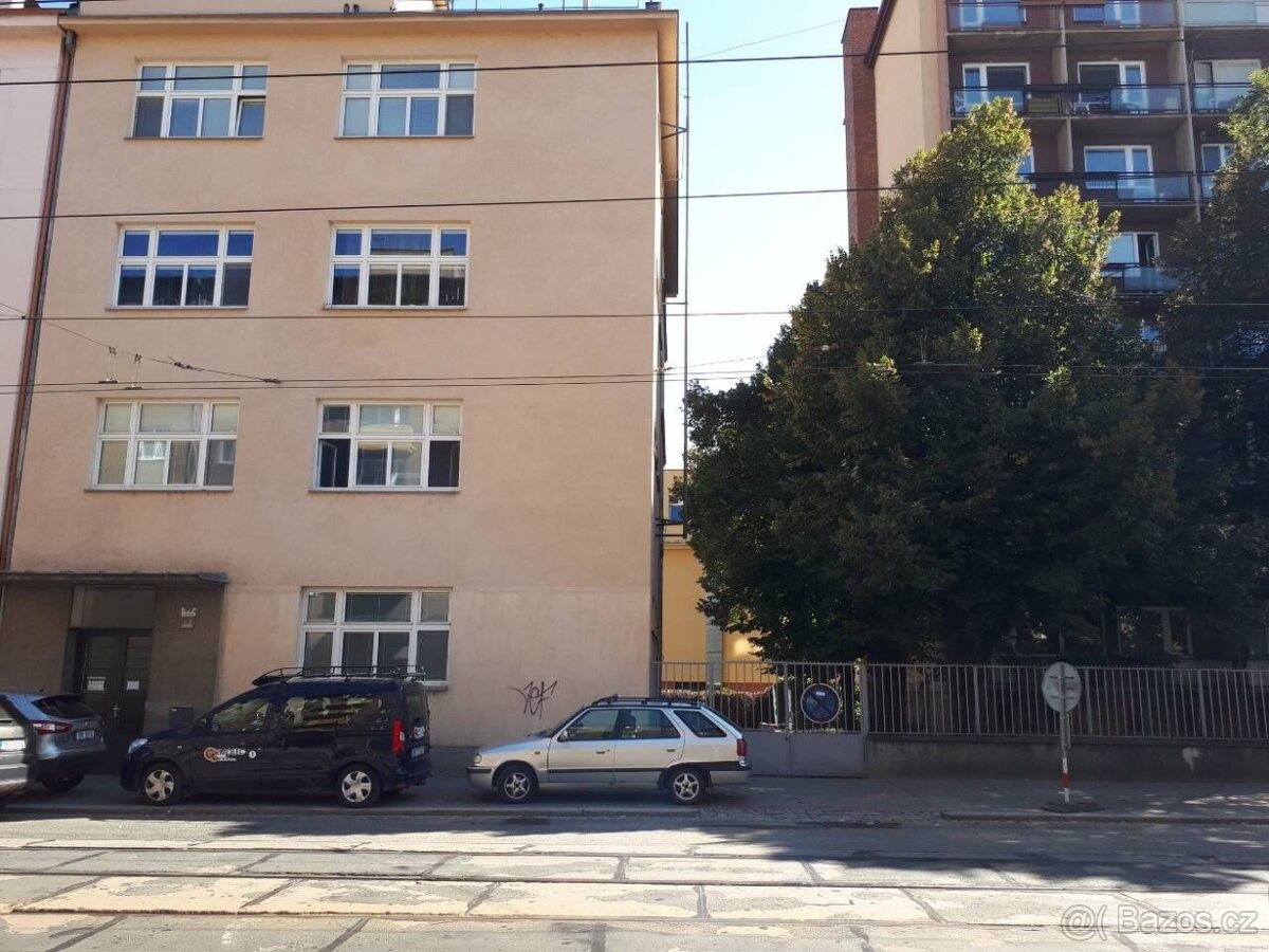 Garáže, Brno, 614 00 - 2