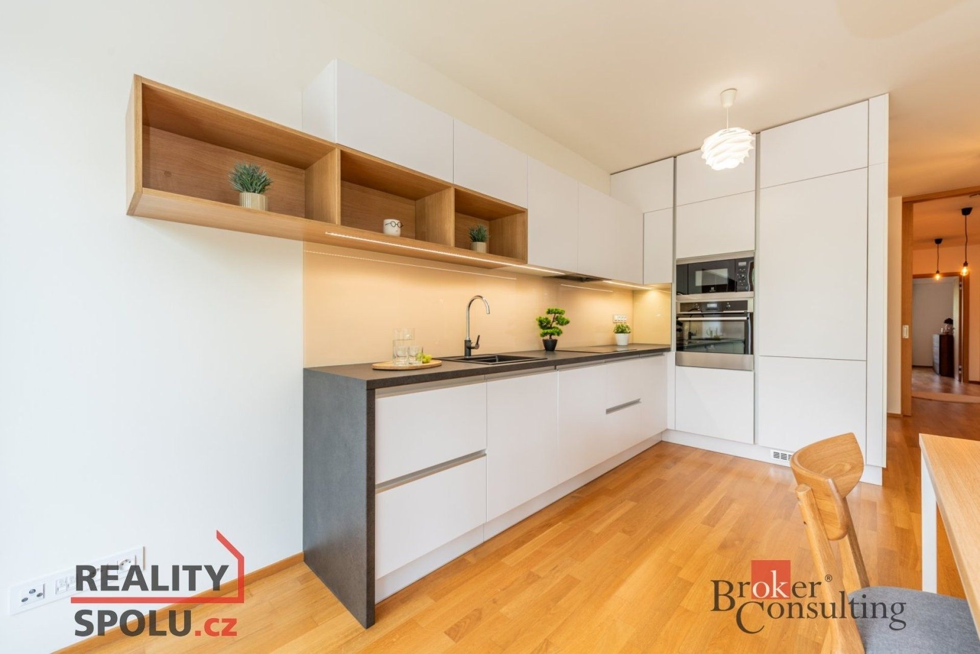 3+kk, Za Karlínským přístavem, Praha, 89 m² - 1