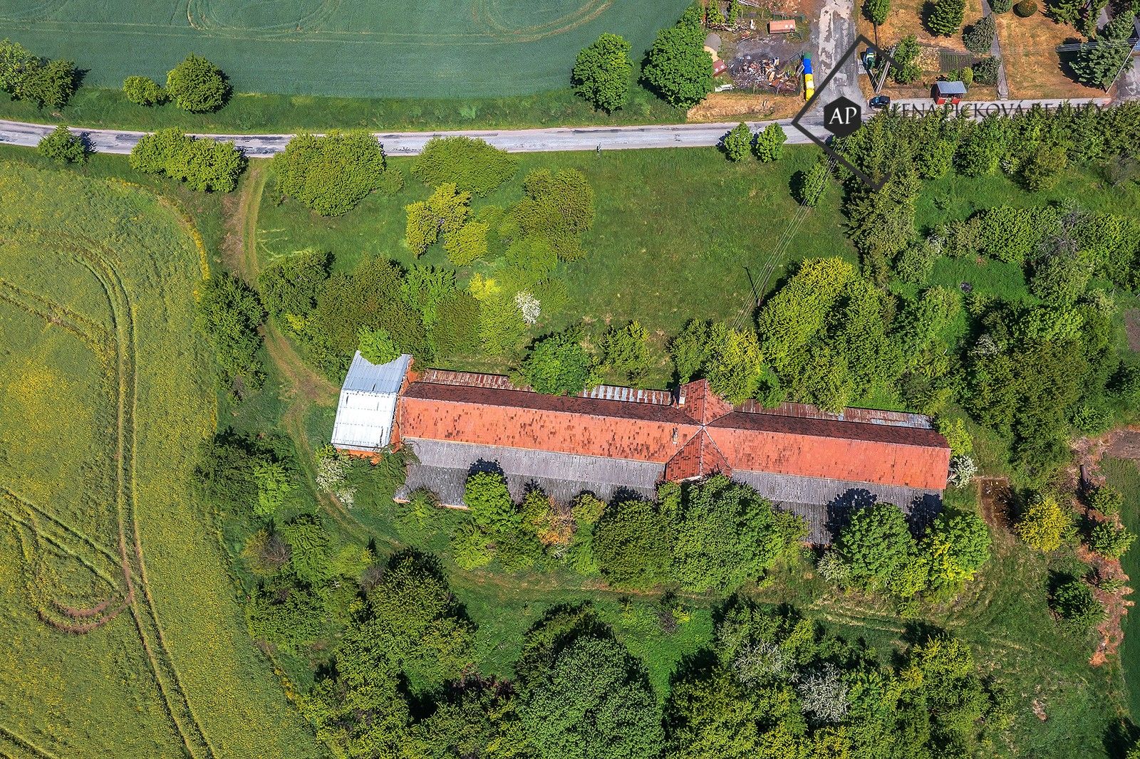 Zemědělská usedlost · 1 200 m² · Louka - 4