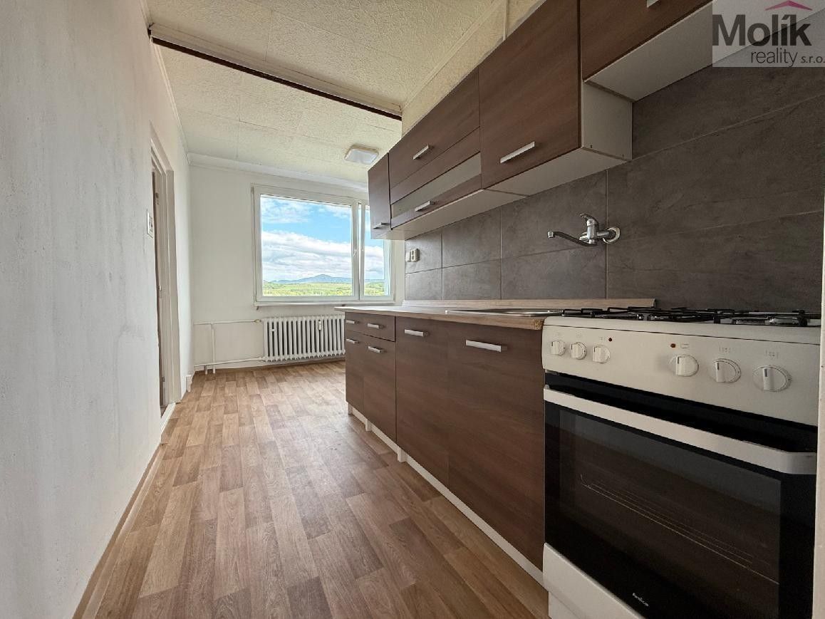 Pronájem byt 3+1 - Sídliště Za Chlumem, Bílina, 80 m²