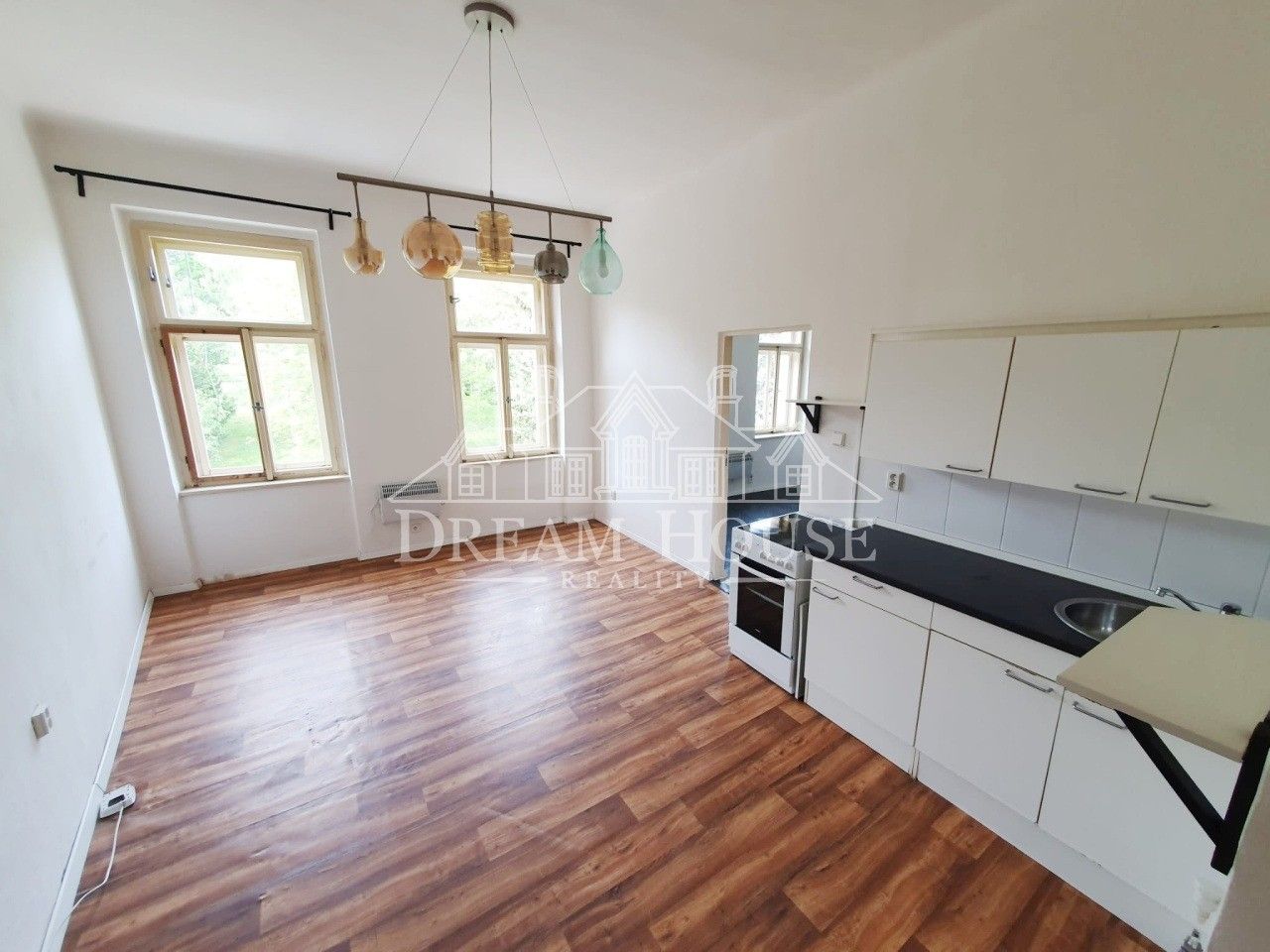 2+kk, Lumírova, Praha, 40 m² - 1