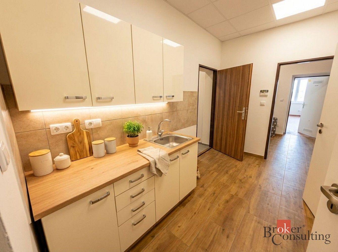 Pronájem obchodní prostory - Hořovice, okres Beroun, Středočeský kraj, 99 m² - 5