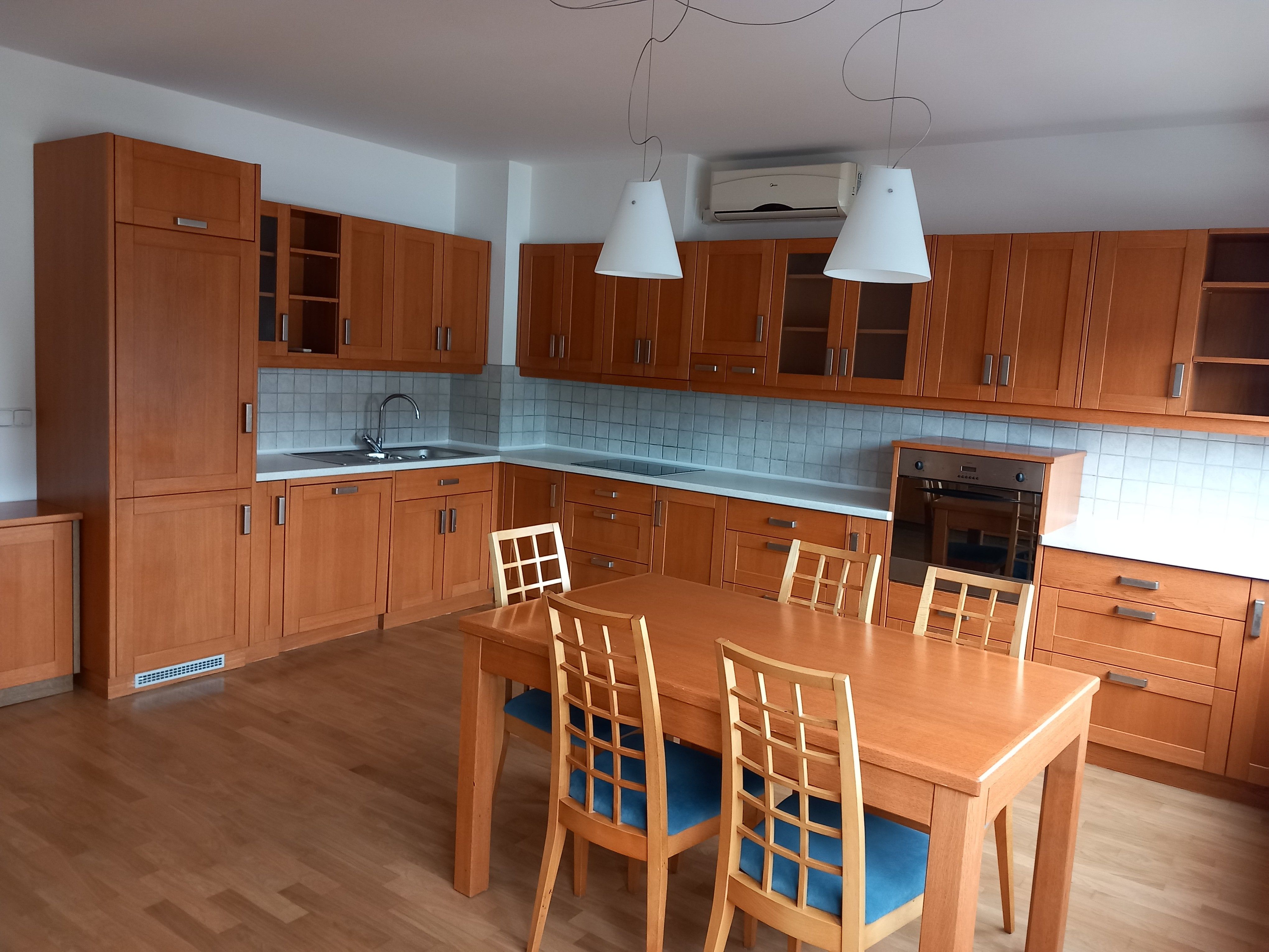 Pronájem byt 2+kk - Ruská, Praha, 57 m²