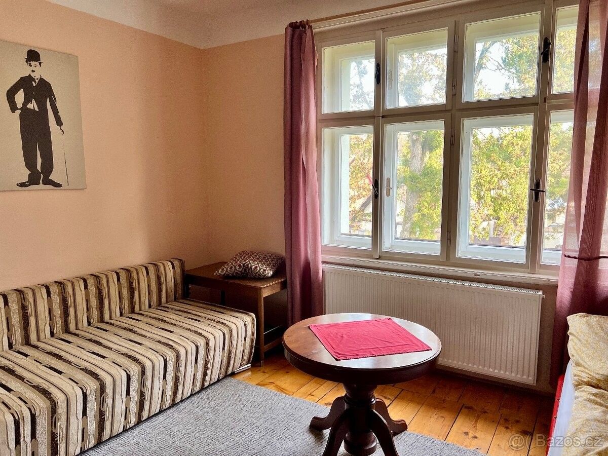 Byty, Pavlíkov, 270 21