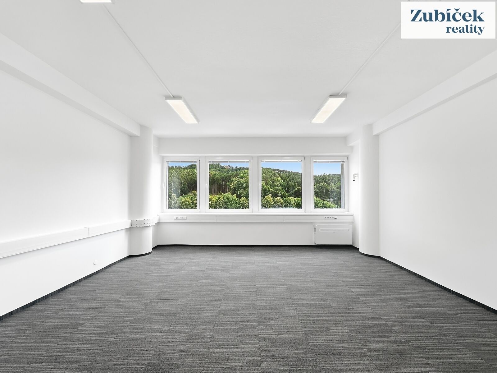 Kanceláře, třída Tomáše Bati, Zlín Louky, 40 m² - 2