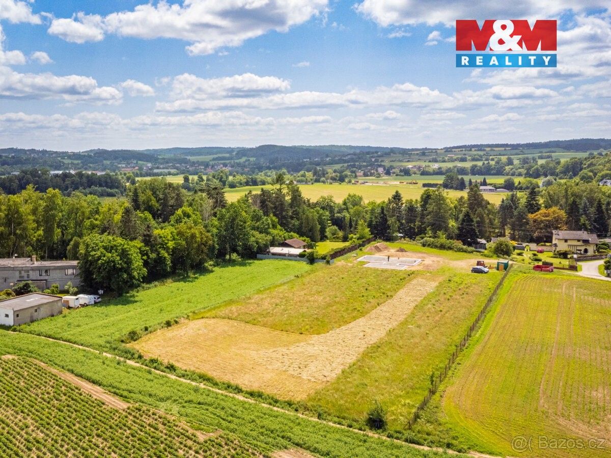 Prodej pozemek pro bydlení - Lštění, 257 22