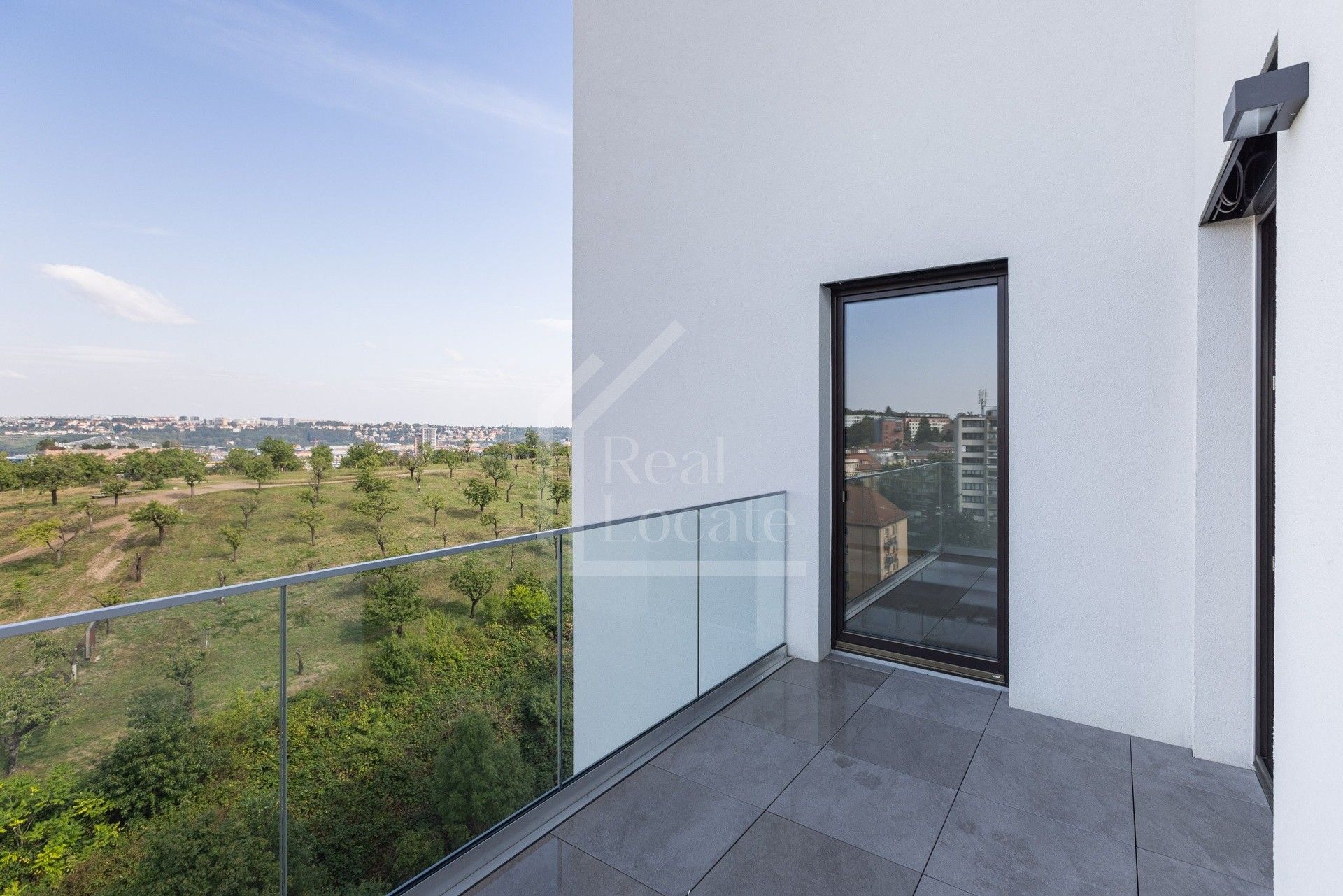 Prodej byt 3+kk - V třešňovce, Praha, 81 m²