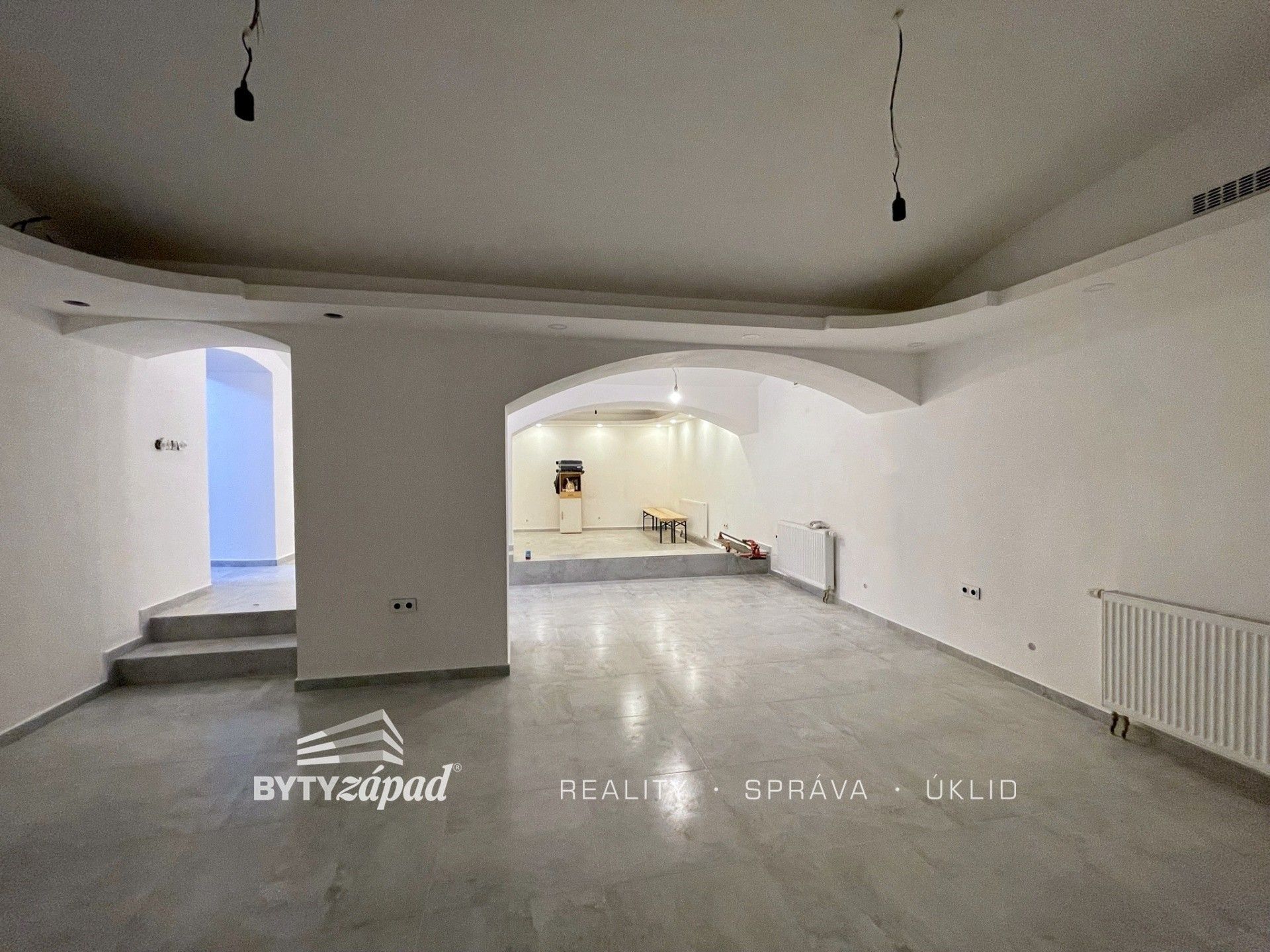 Restaurace, Klatovská třída, Plzeň, 170 m²