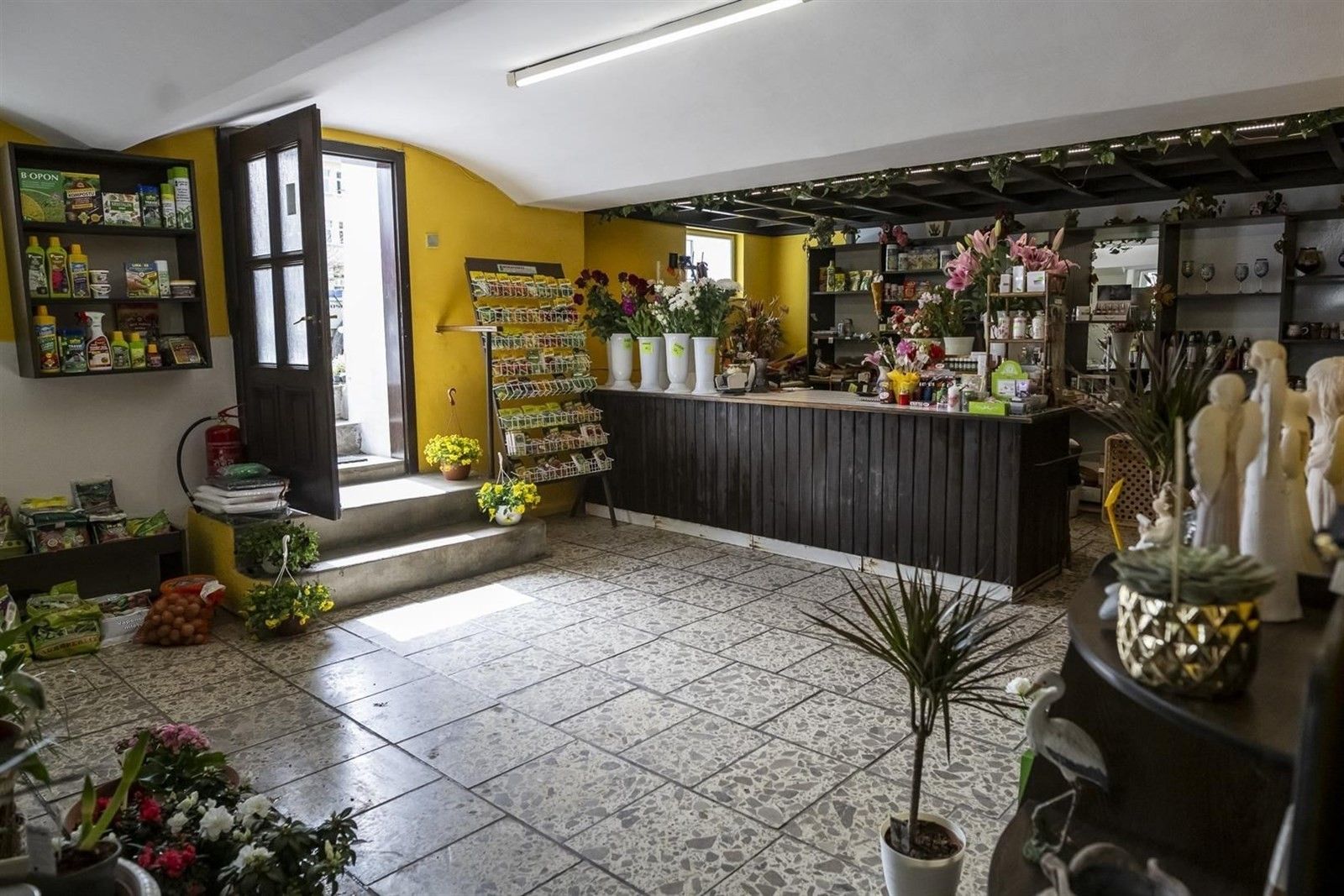 Prodej obchodní prostory - Lidické náměstí, Smržovka, 105 m²