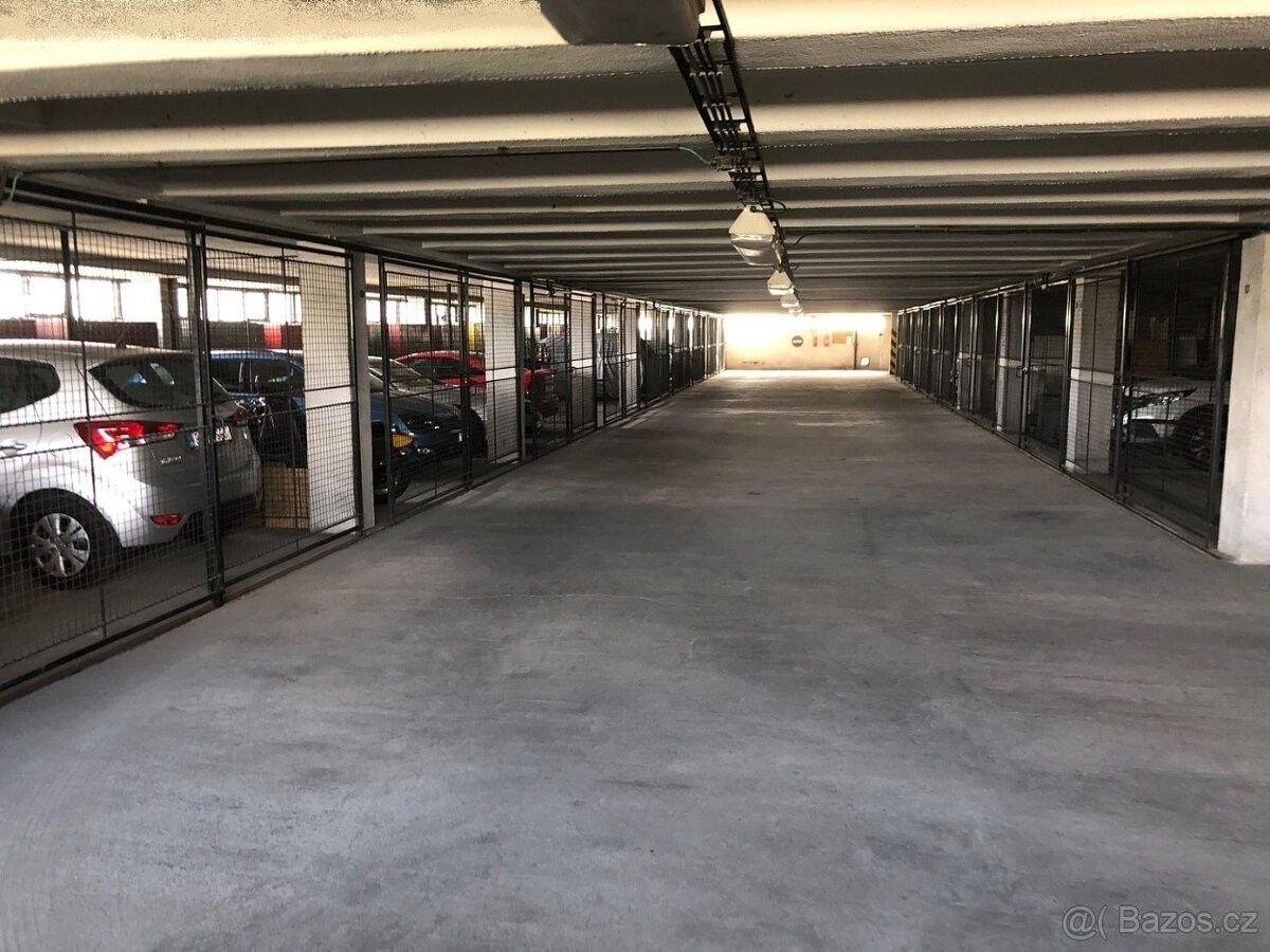 Pronájem garáž - Brno, 612 00, 13 m²