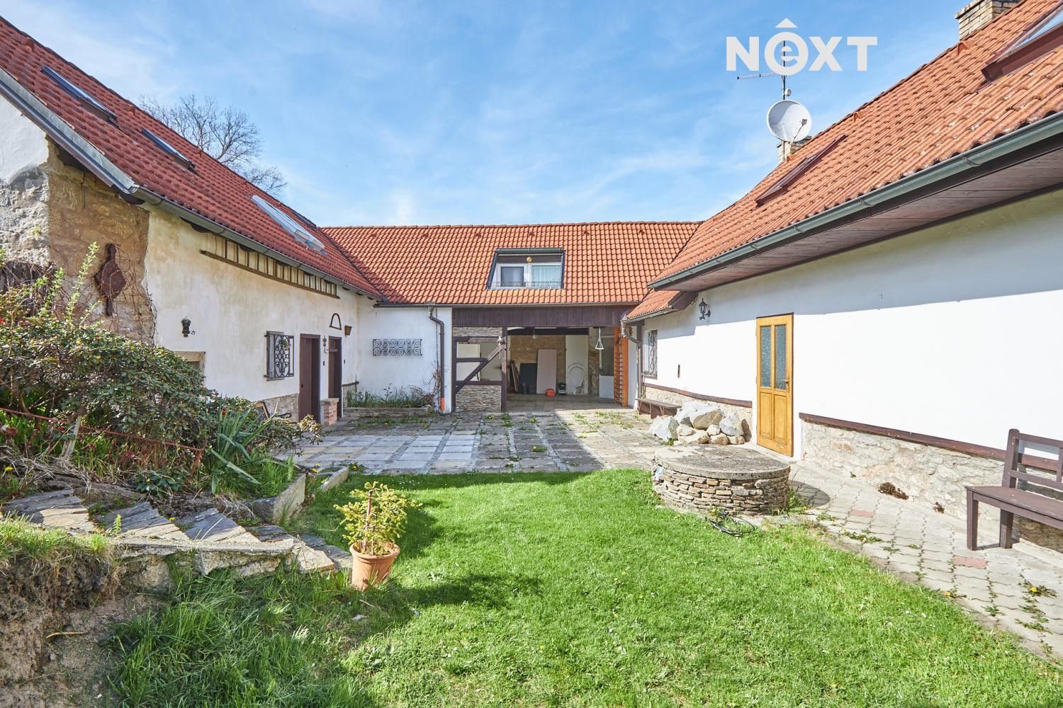 Prodej rodinný dům - Mohuřice, Slavče, 260 m²