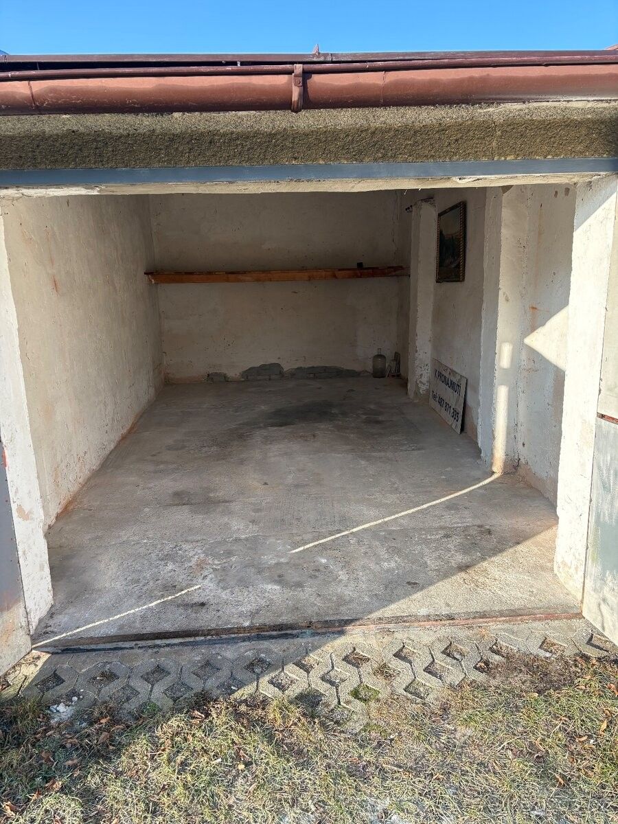 Garáže, Česká Lípa, 470 01