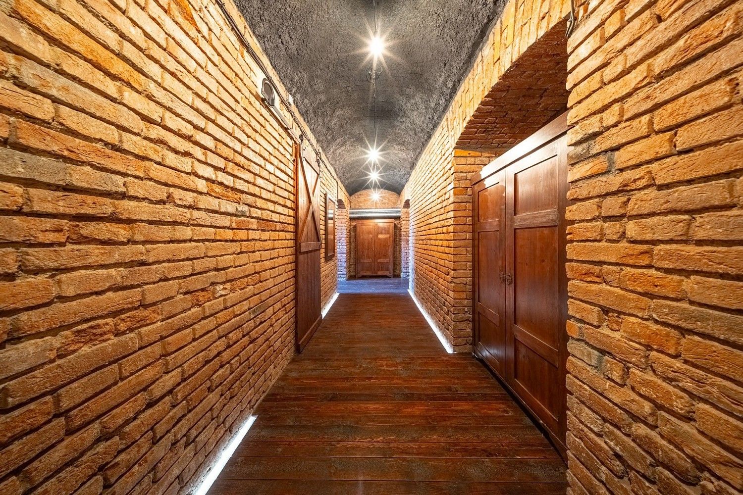 Obchodní prostory · 95 m² · Praha - Malá Strana, okres Praha 5, Hlavní město Praha - 4