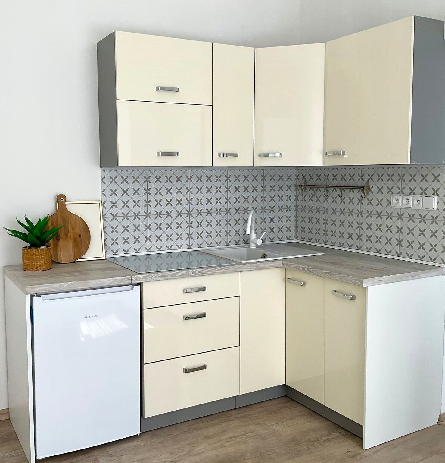 Pronájem byt 1+kk - Závodu míru, Karlovy Vary Stará Role, 22 m² - 5