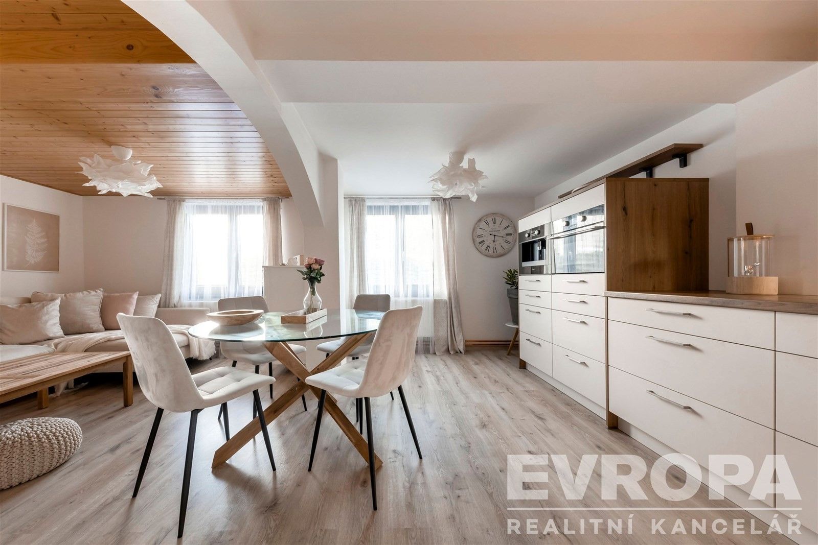 Prodej rodinný dům - Trhová Kamenice, 197 m²