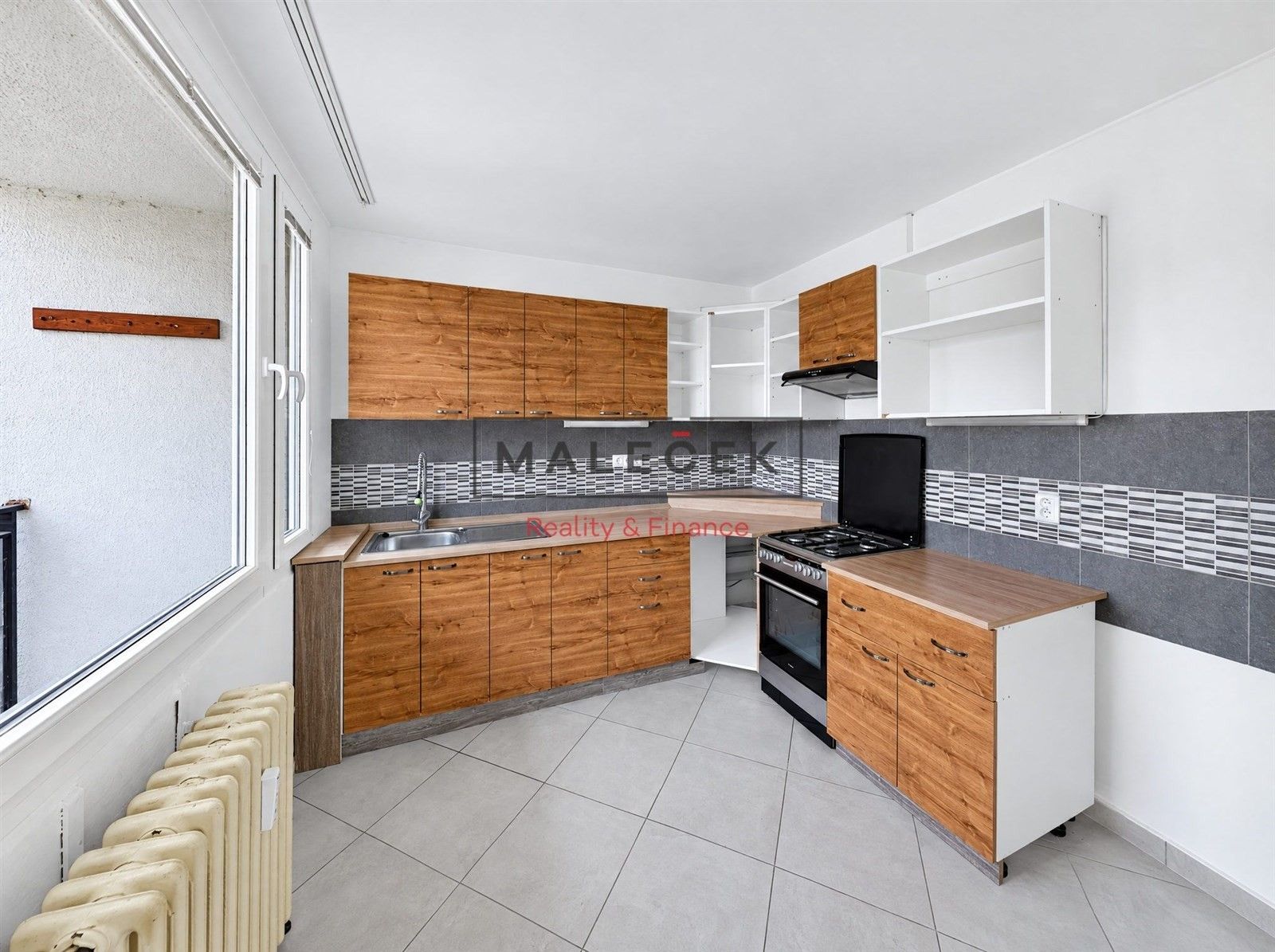 Prodej byt 2+1 - Arbesova 1631, Slaný, 53 m² - 1