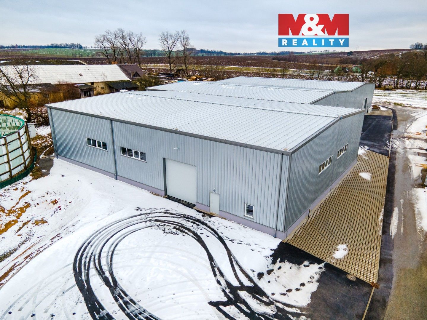 Sklady, Pekla, Cerekvice nad Loučnou, 784 m²