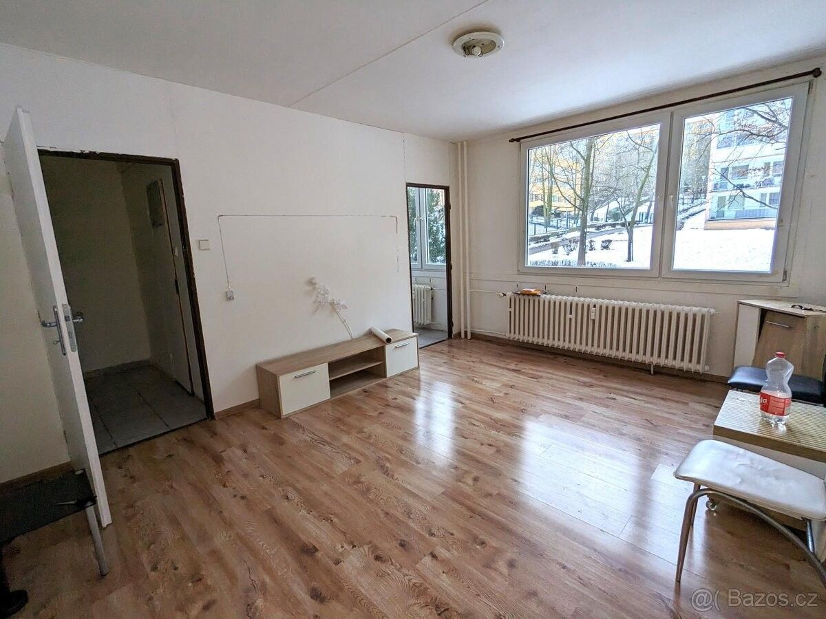 Pronájem byt - Bečov, 434 01