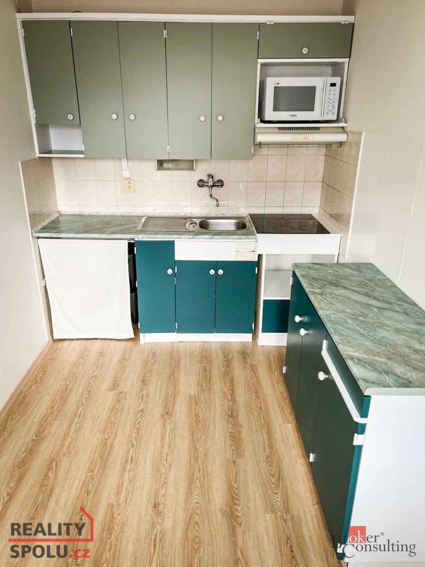 Pronájem byt 1+1 - Hurbanova, Praha, 48 m²