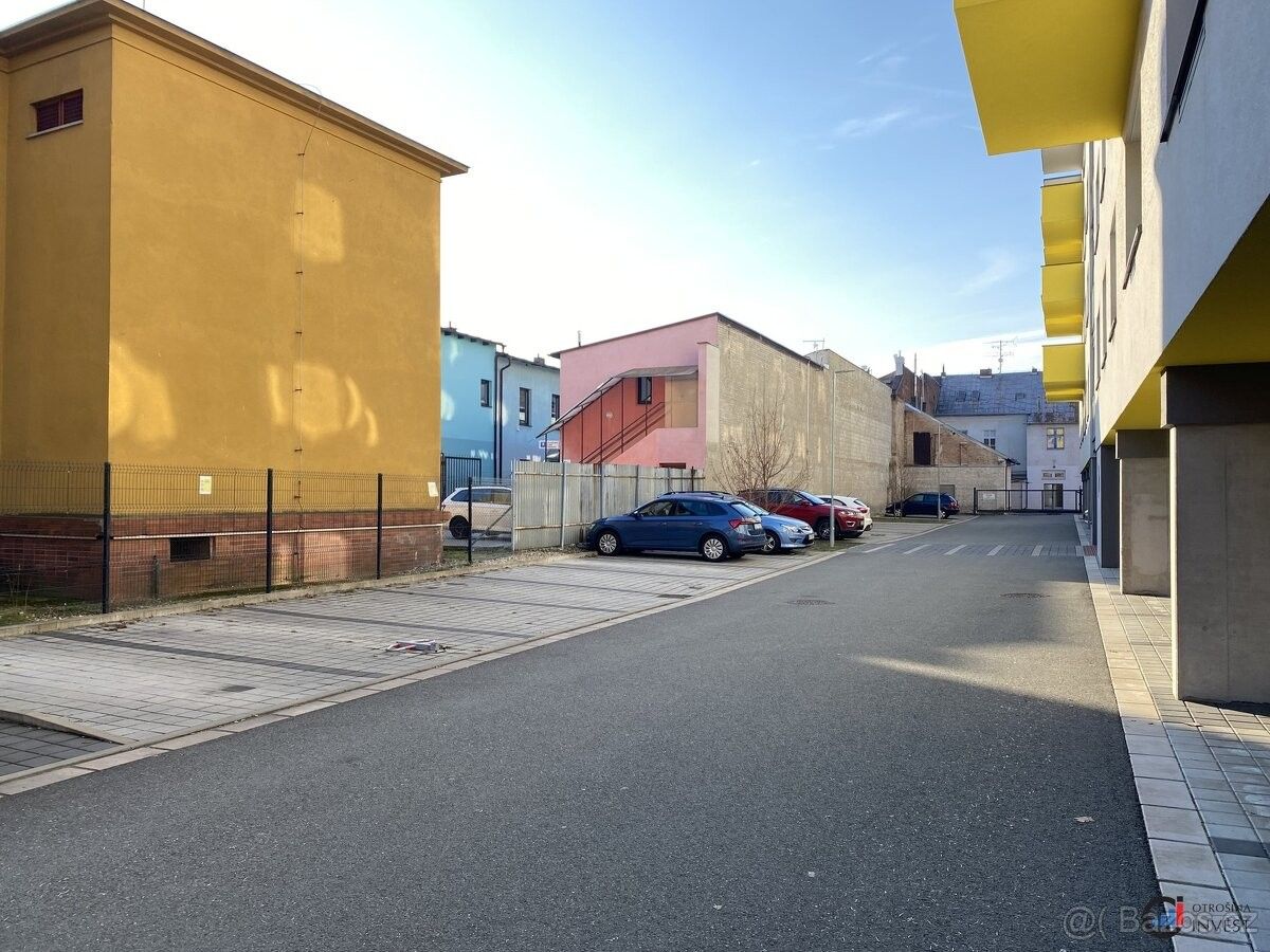 Pronájem garáž - Pardubice, 530 02