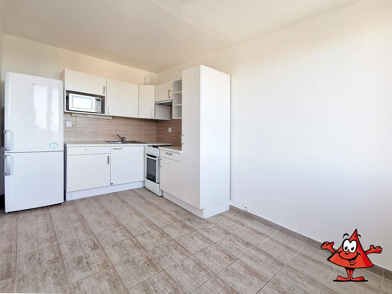 Byt 3+1 · 66 m² · Famfulíkova, Praha 8 - Kobylisy - 3