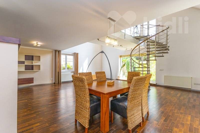 Rodinné domy, Ke Hřišti, Srubec, 282 m²