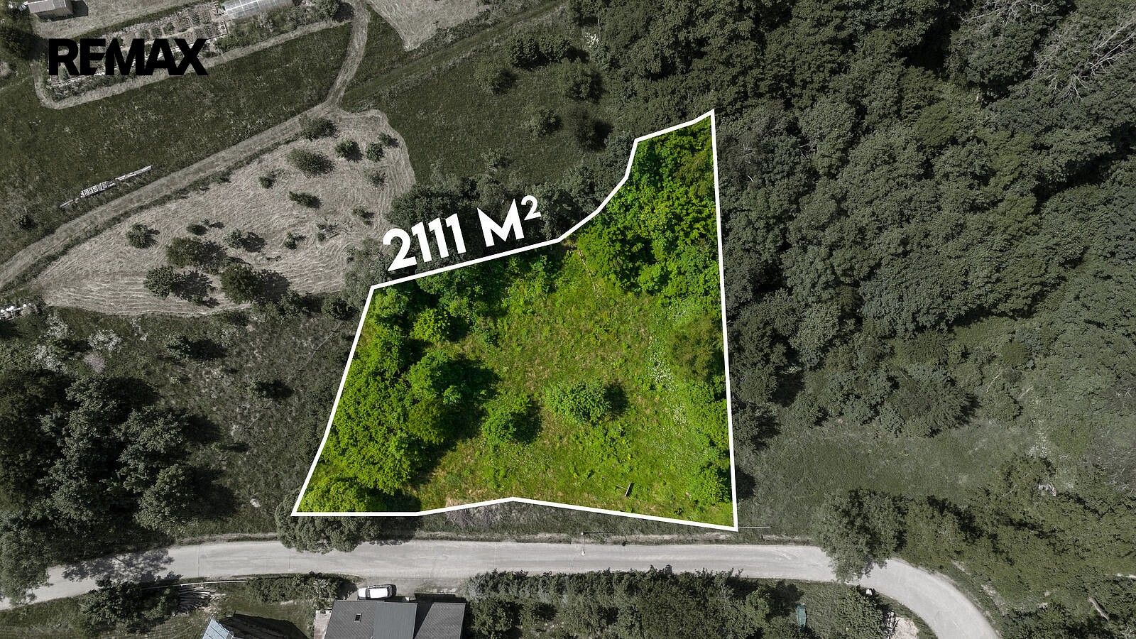 Zahrada, 2 111 m²