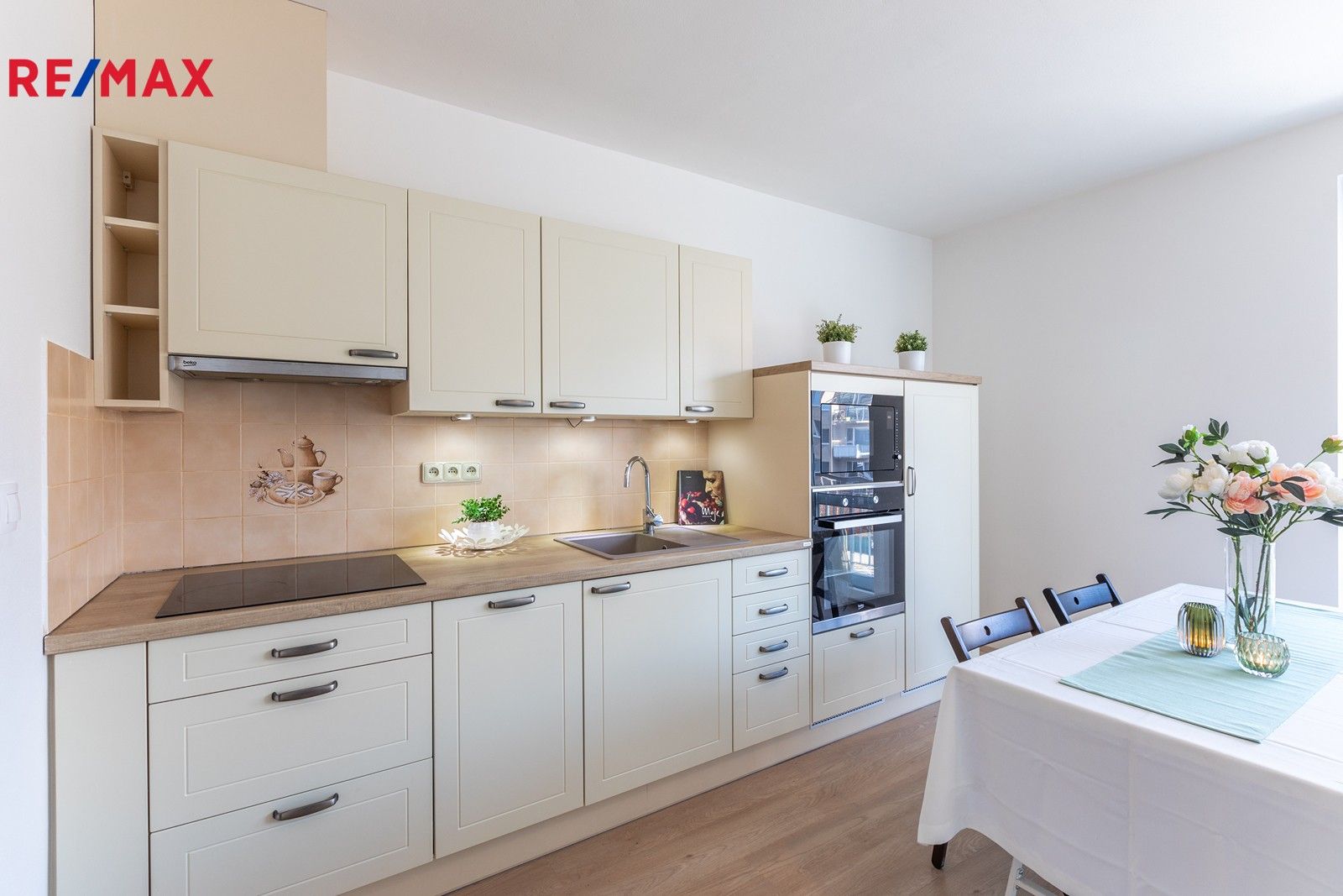 2+kk, Ječná, Hostivice, 48 m²