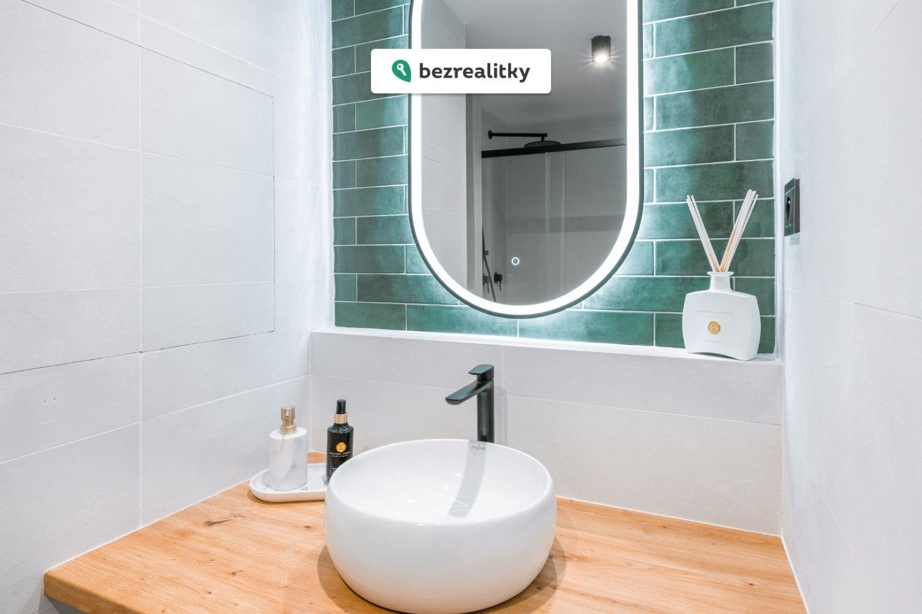 Prodej byt 3+kk - Vítkovická, Praha, 55 m²