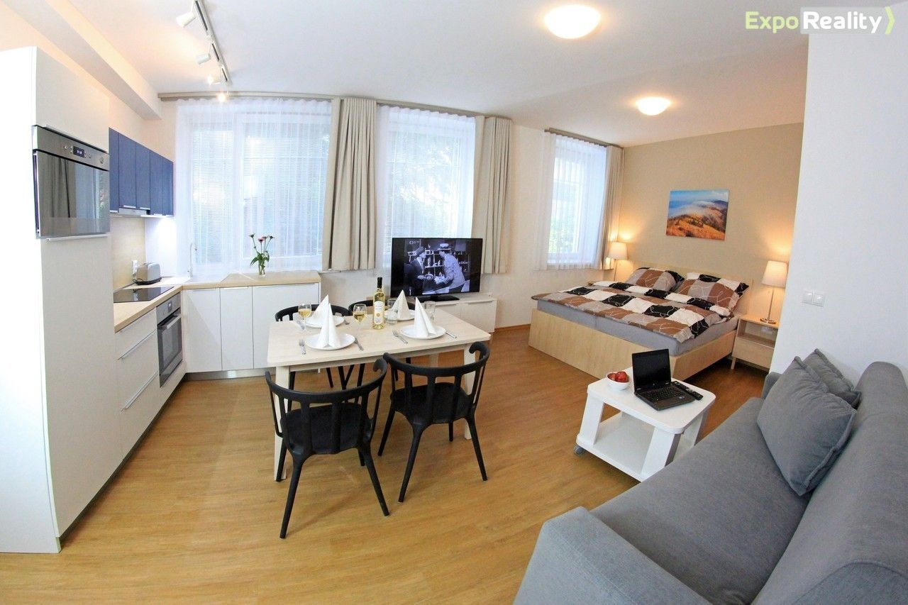 Pronájem byt 1+kk - Velké Karlovice, 39 m²