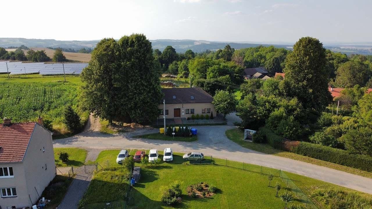 Chaty, Kněževes - Veselka u Olešnice, Jihomoravský kraj